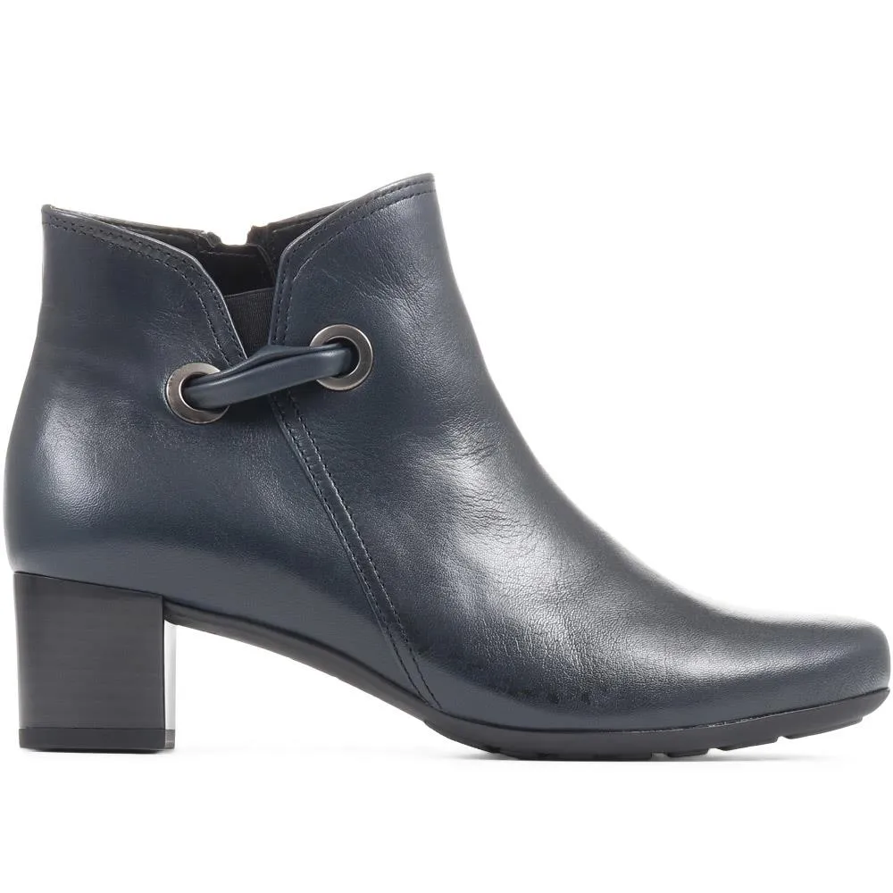 Keegan Heeled Leather Ankle Boots - GAB36544 / 323 038