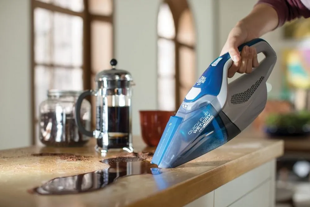 QuickFlip Wet/Dry Hand Vacuum